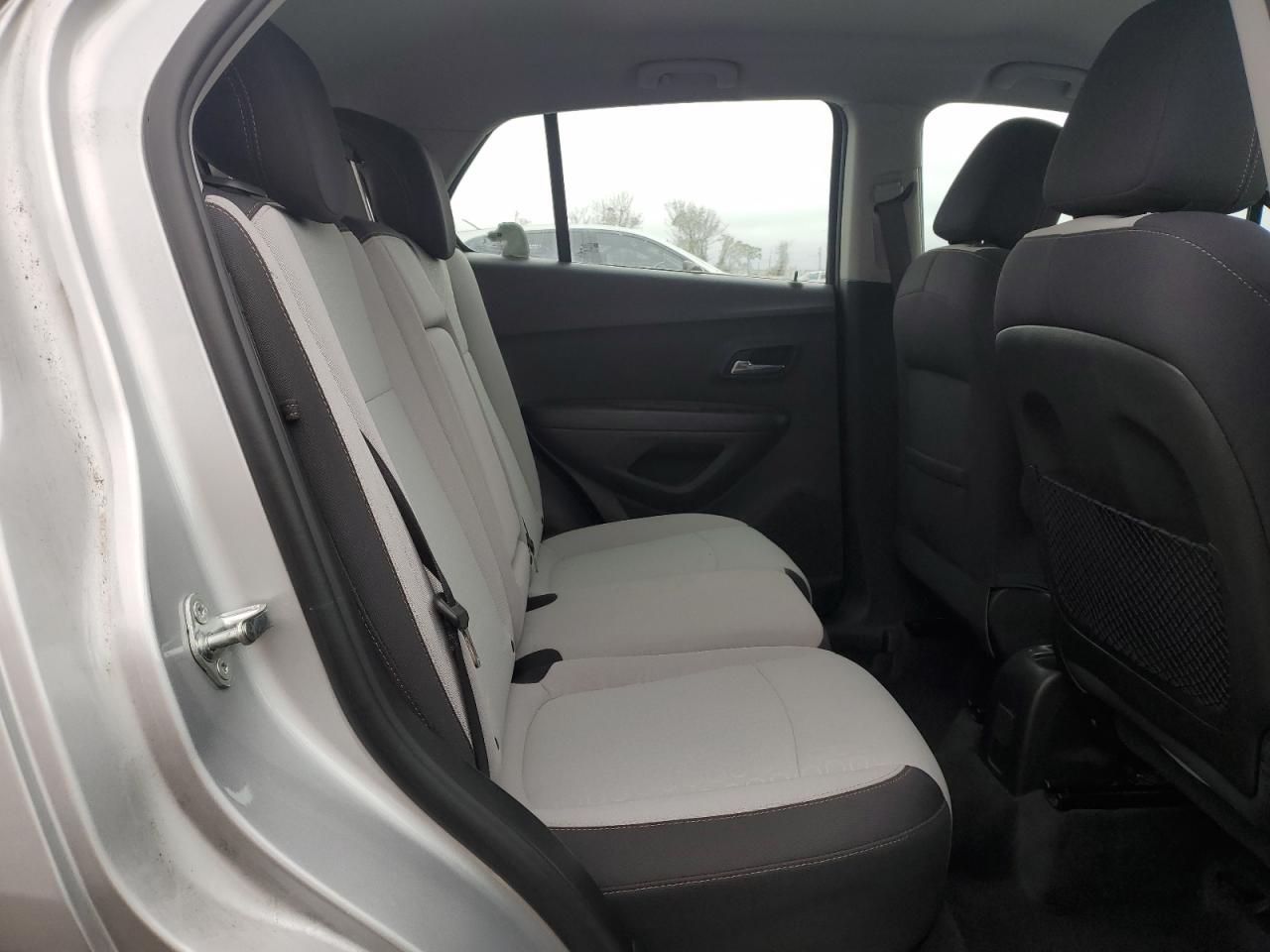 2020 Chevrolet Trax - Image 11