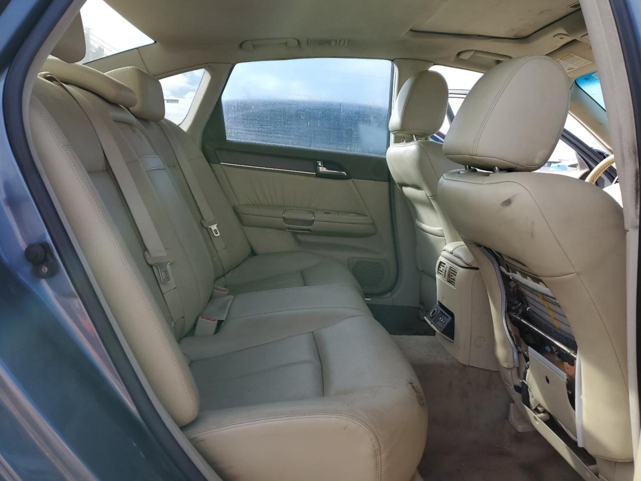 2008 Infiniti M - Image 10