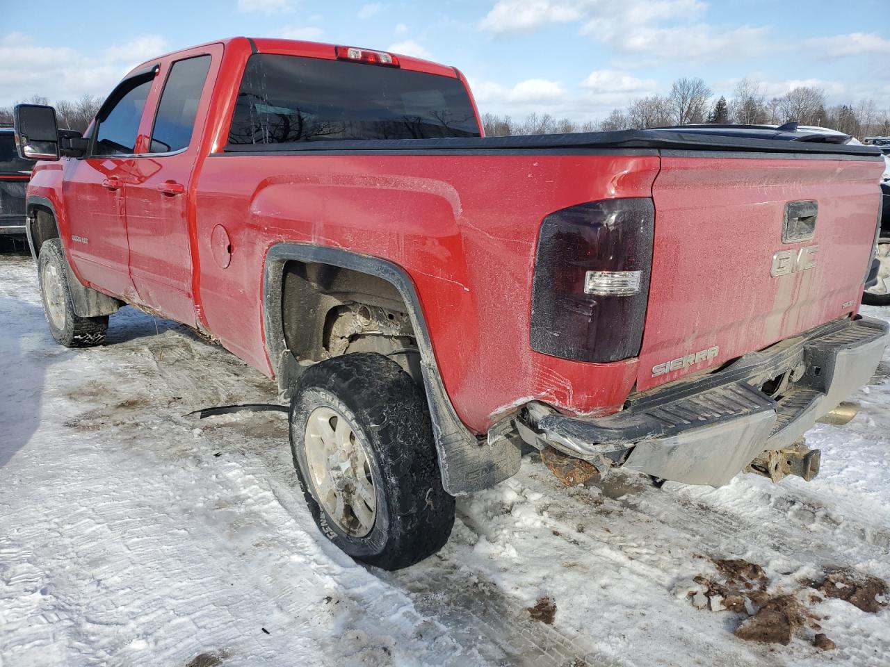 2015 GMC Sierra - Image 2
