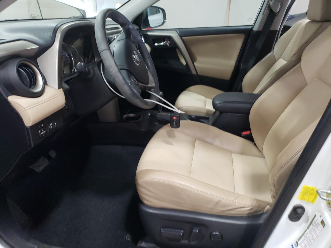2014 Toyota RAV 4 - Image 7