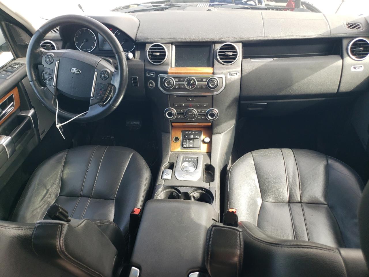 2015 Land Rover LR4 - Image 8