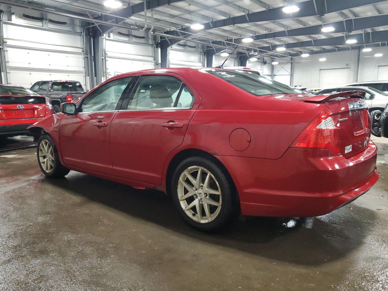 2010 Ford Fusion - Image 2