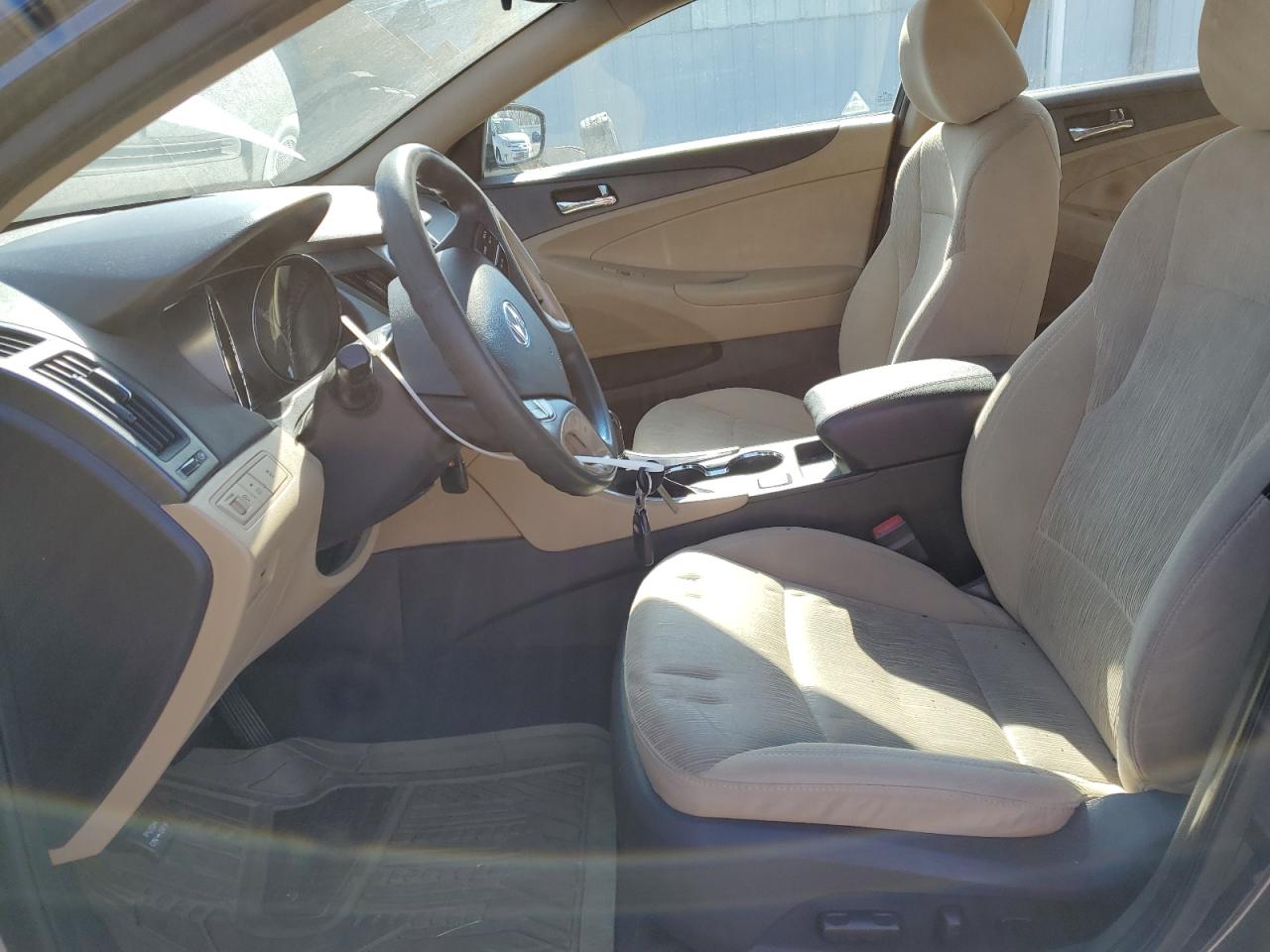 2013 Hyundai Sonata - Image 7