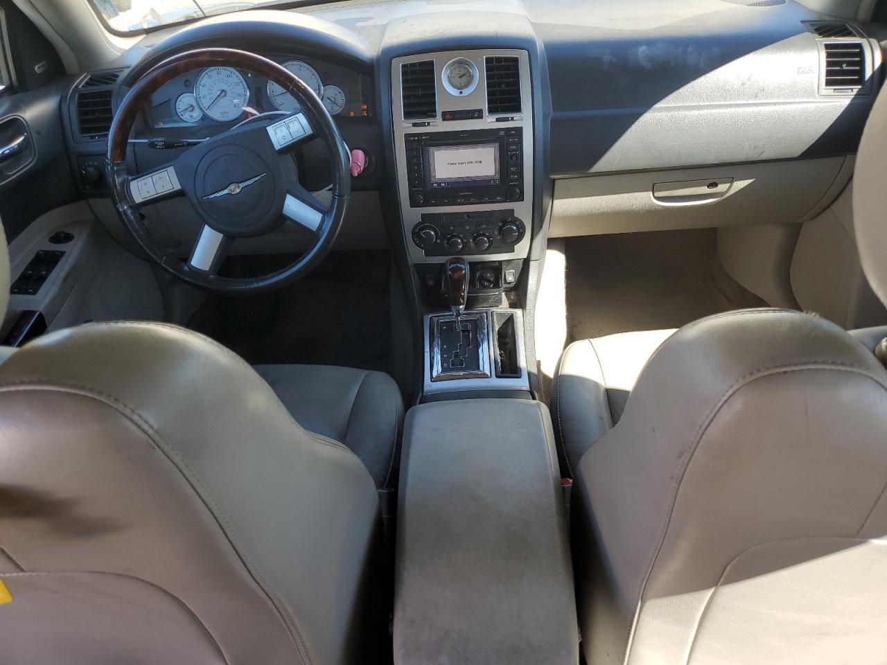 2006 Chrysler 300 - Image 8