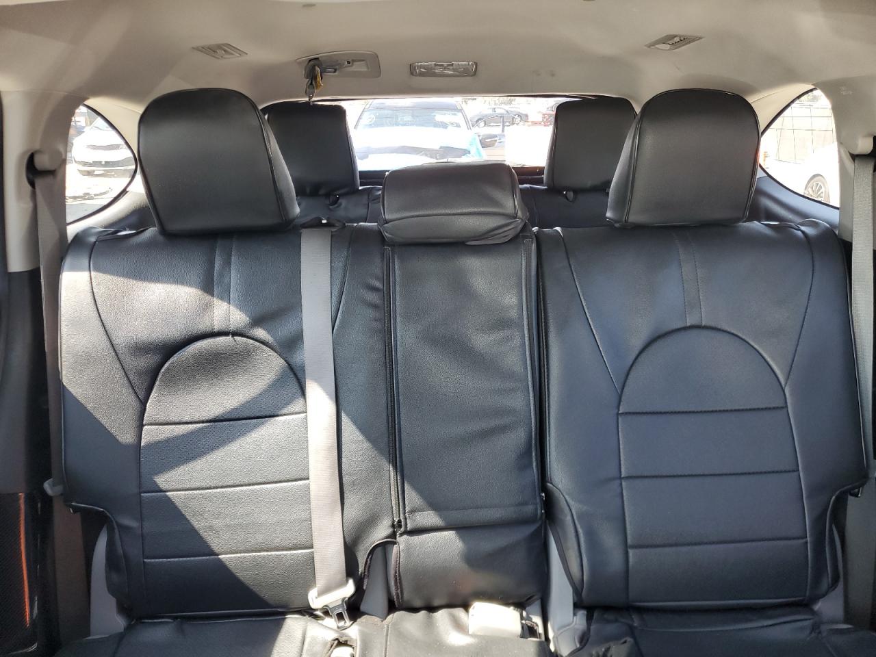 2022 Toyota Highlander - Image 10