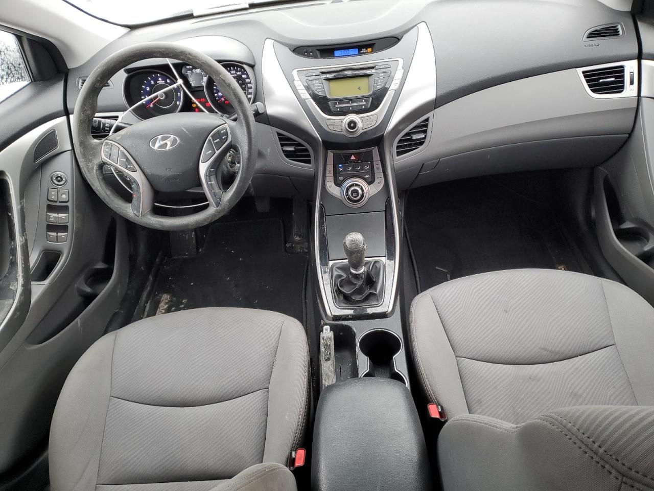 2013 Hyundai Elantra - Image 8