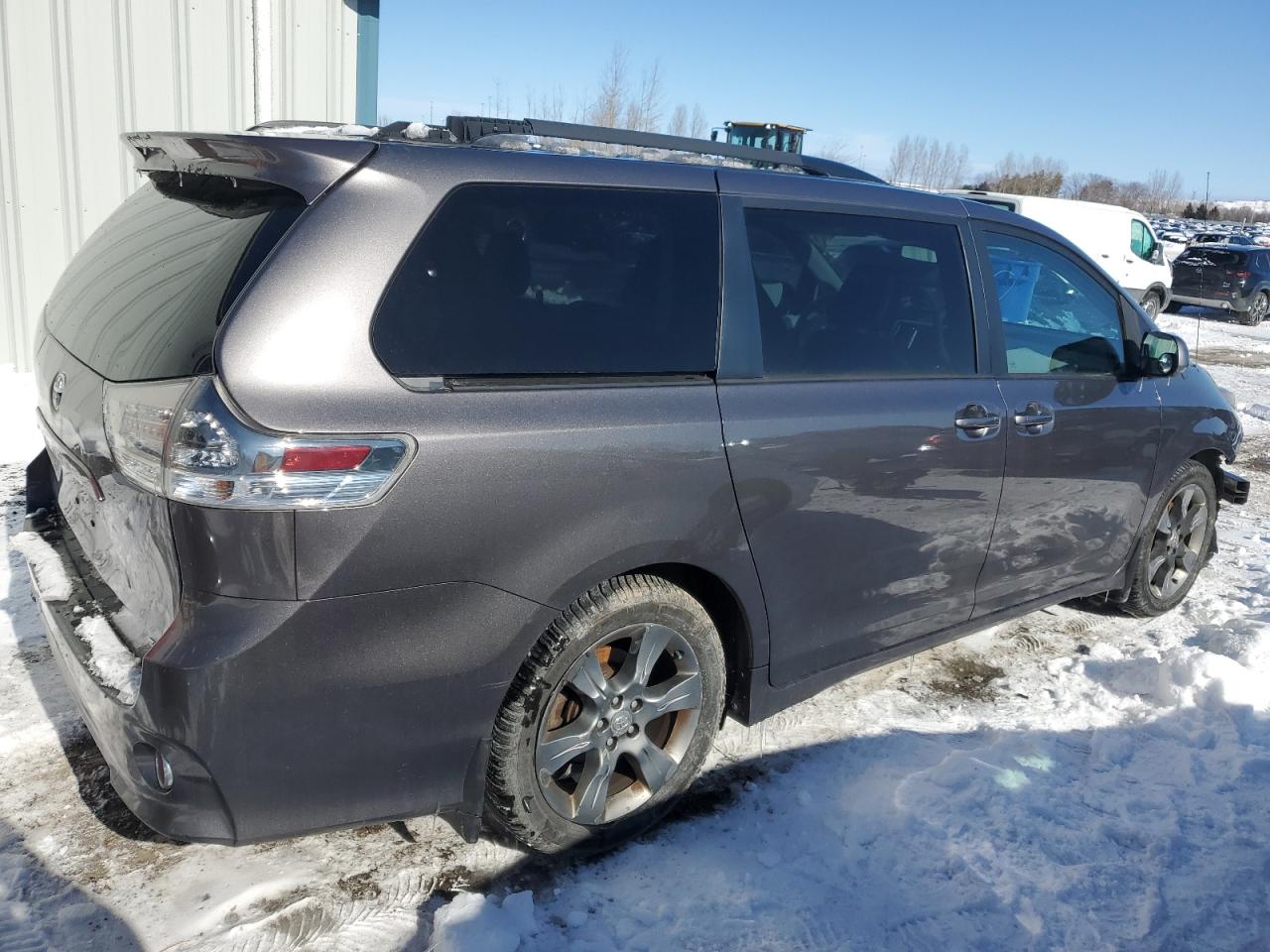 2011 Toyota Sienna - Image 3