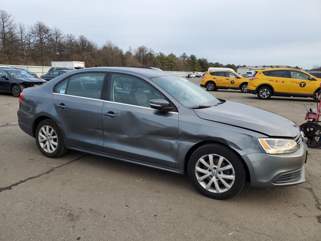 2014 Volkswagen Jetta - Image 4