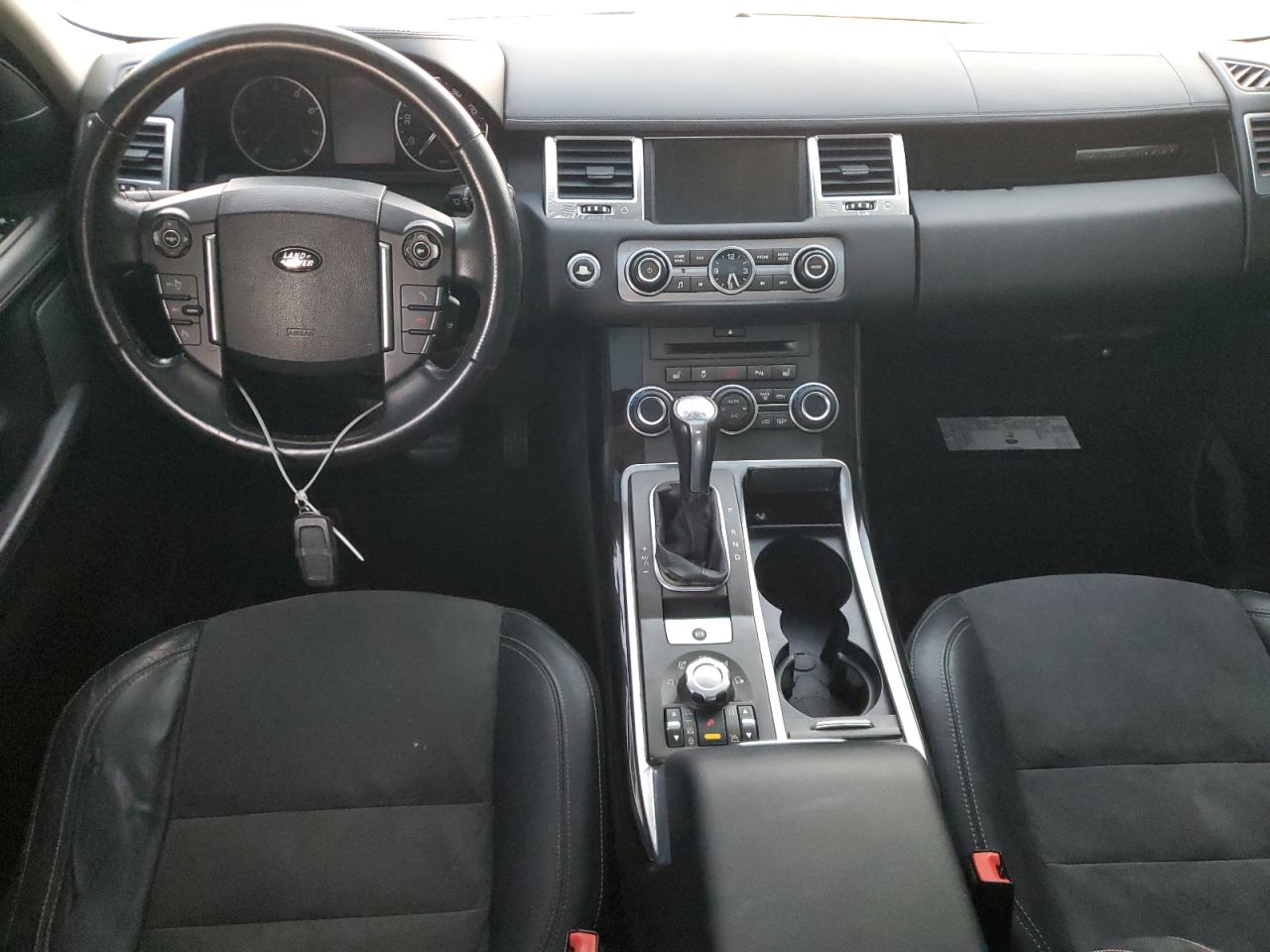 2011 Land Rover Range Rover - Image 8