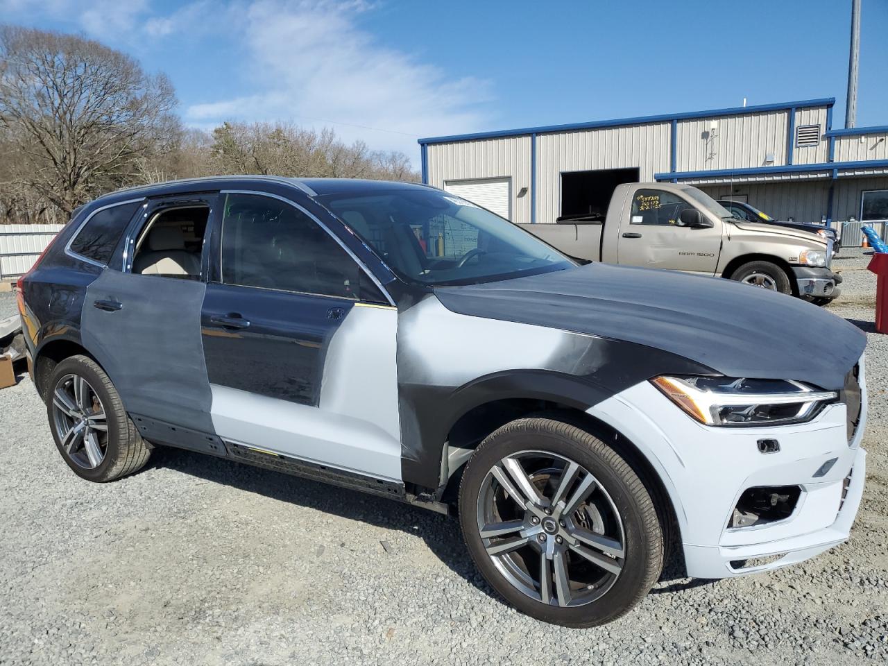 2020 Volvo XC60 - Image 4