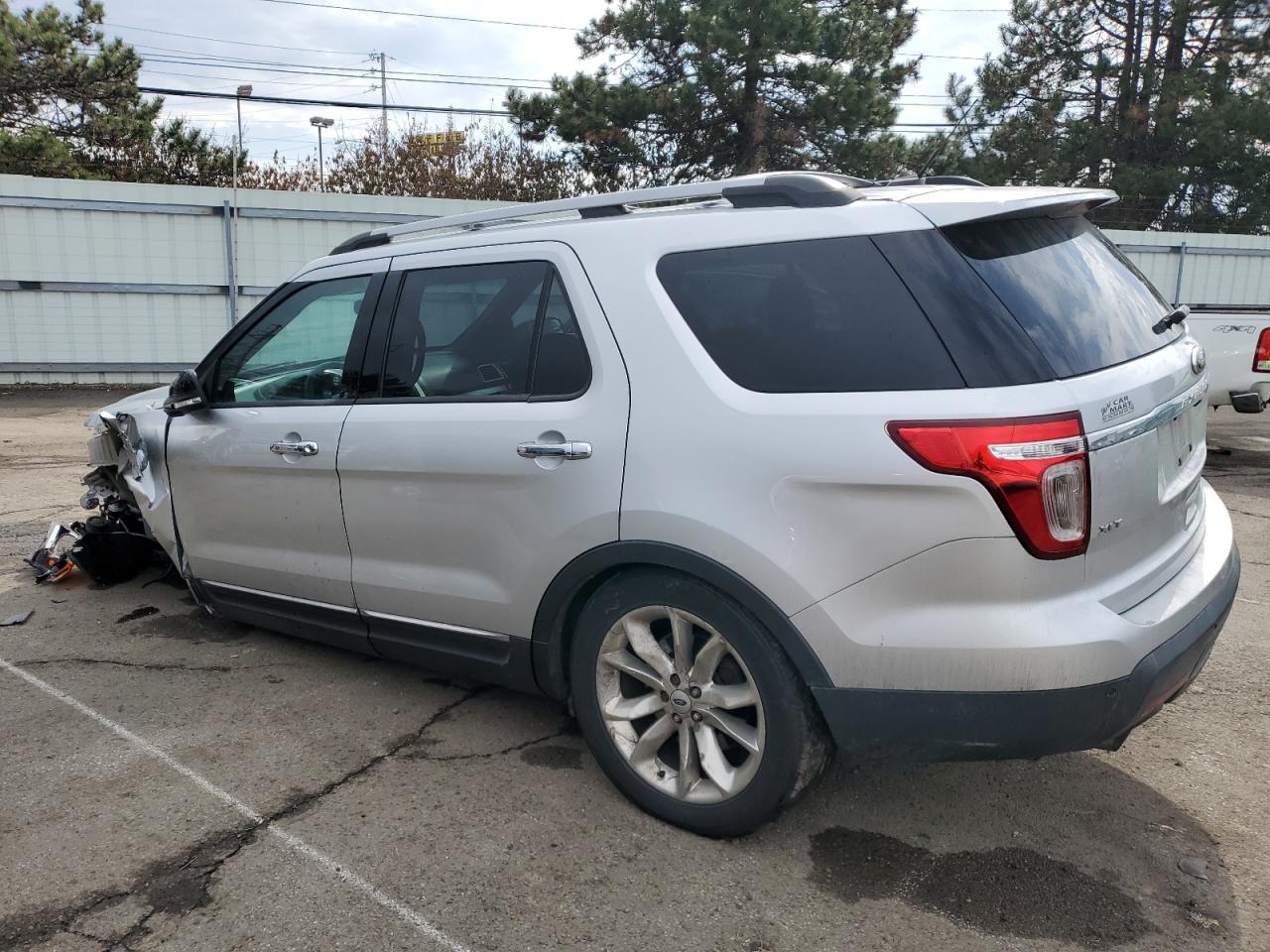 2014 Ford Explorer - Image 2