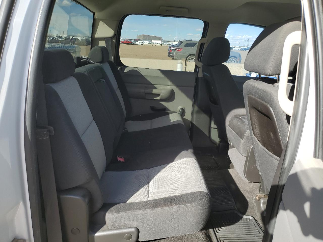 2007 GMC Sierra - Image 10