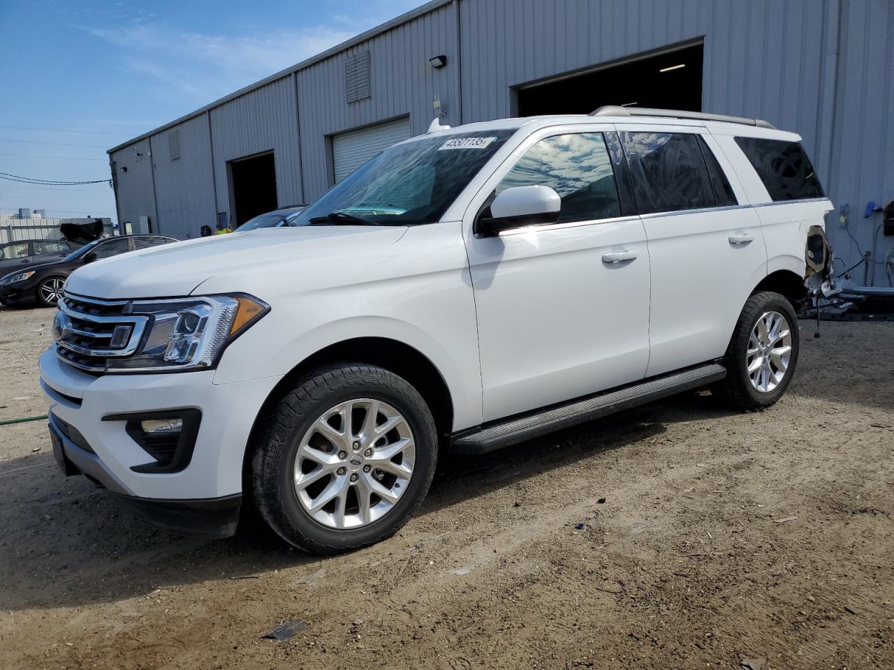 2021 Ford Expedition - Image 1