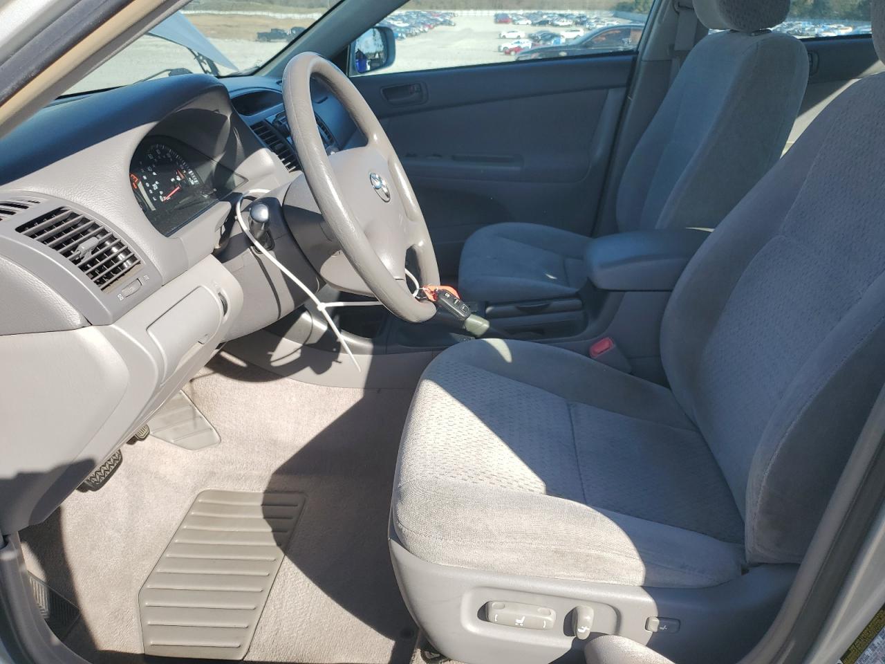 2004 Toyota Camry - Image 7