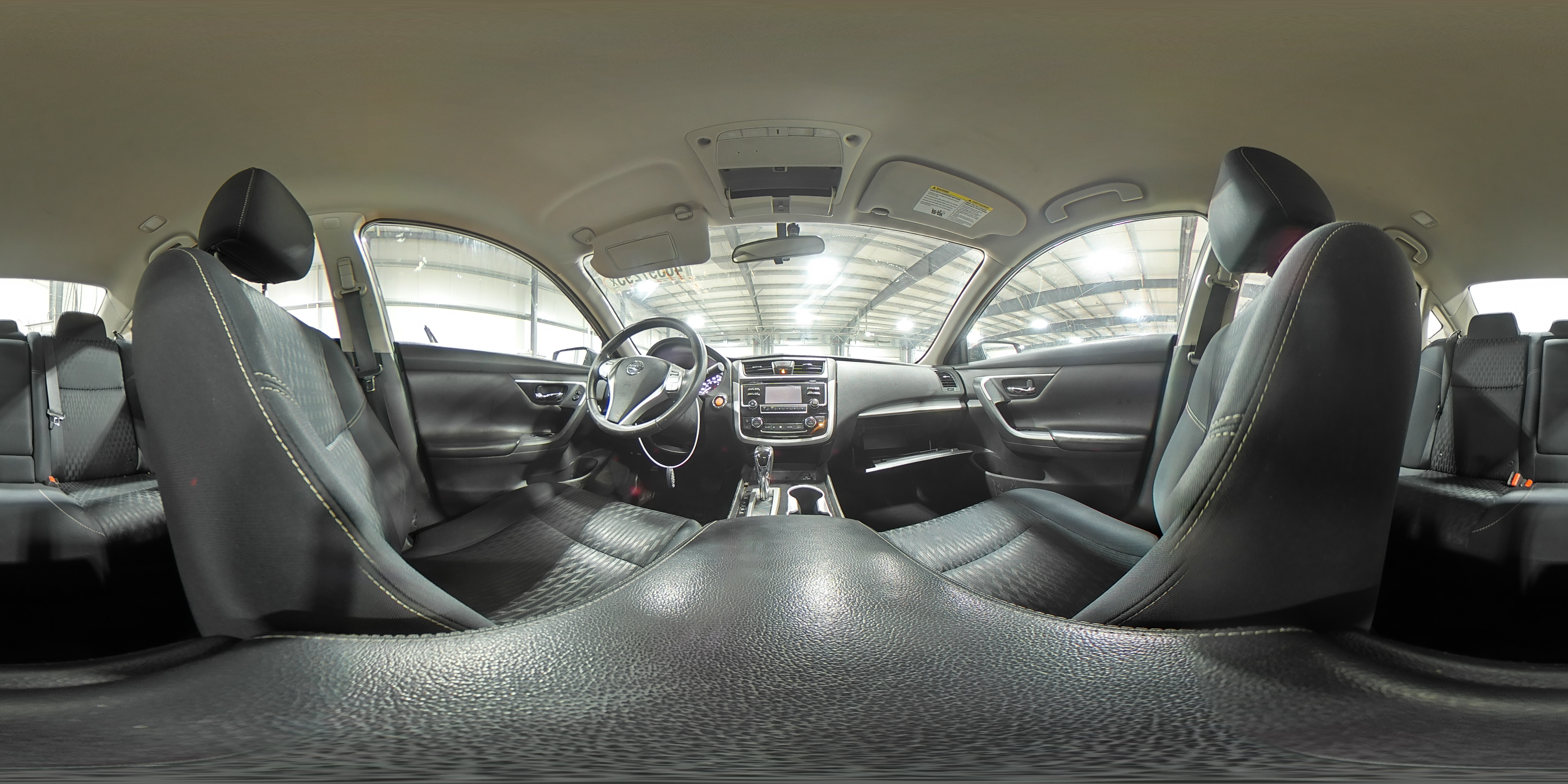 2018 Nissan Altima - Image 14