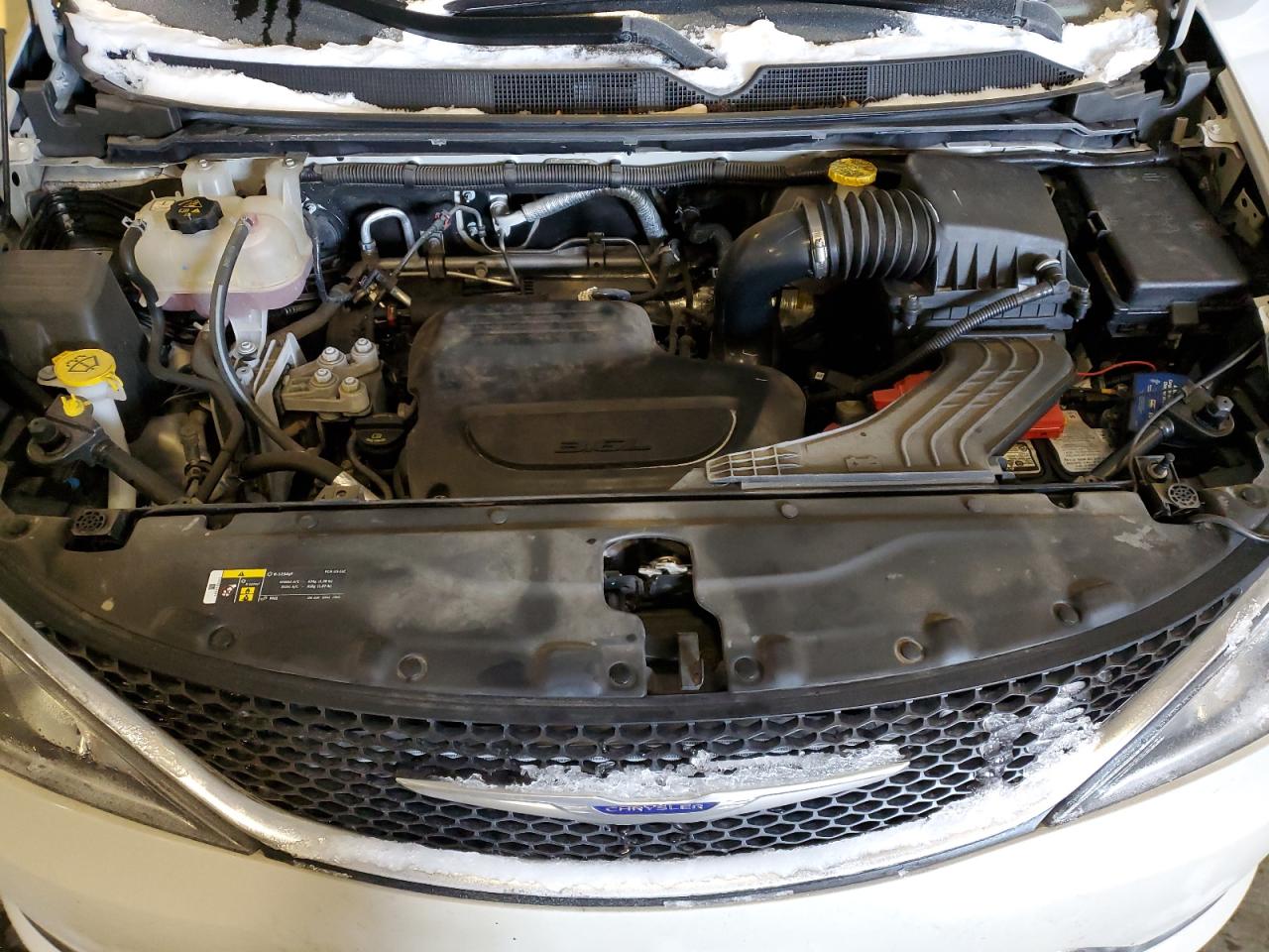 2019 Chrysler Pacifica - Image 12