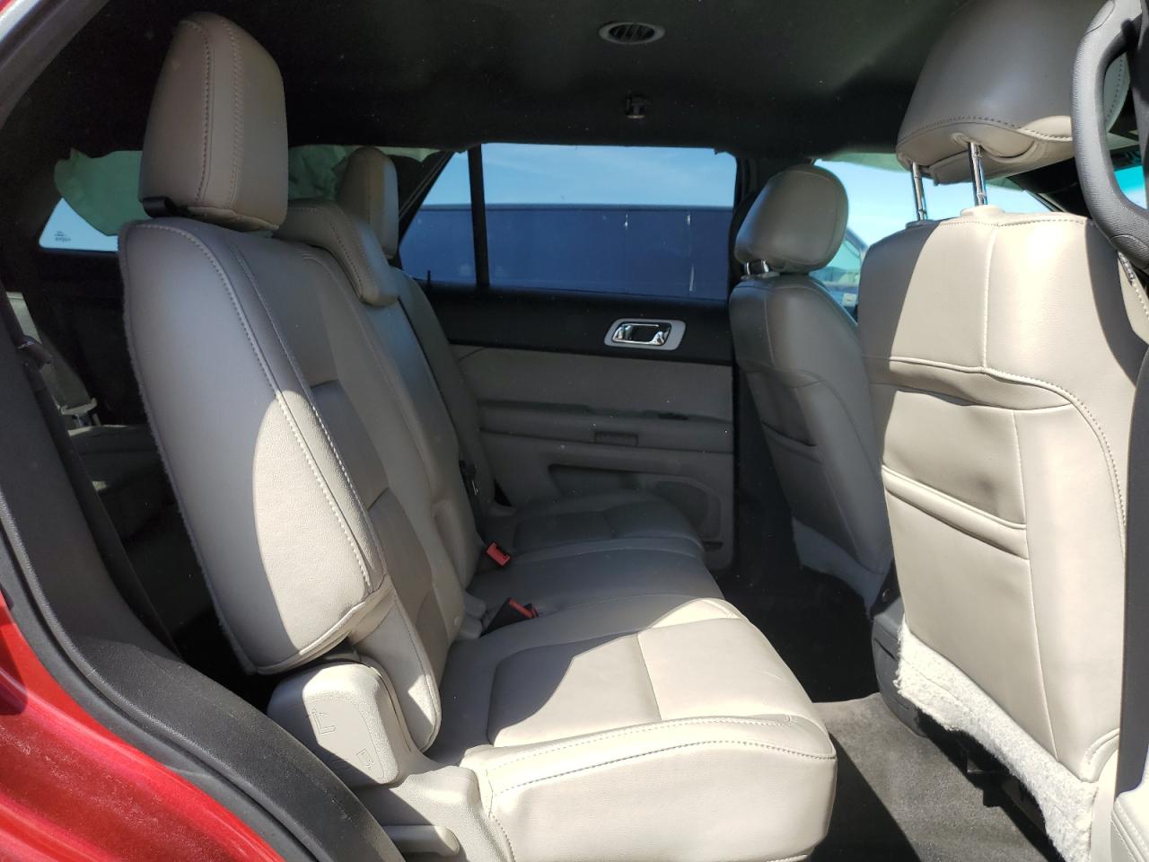 2012 Ford Explorer - Image 12
