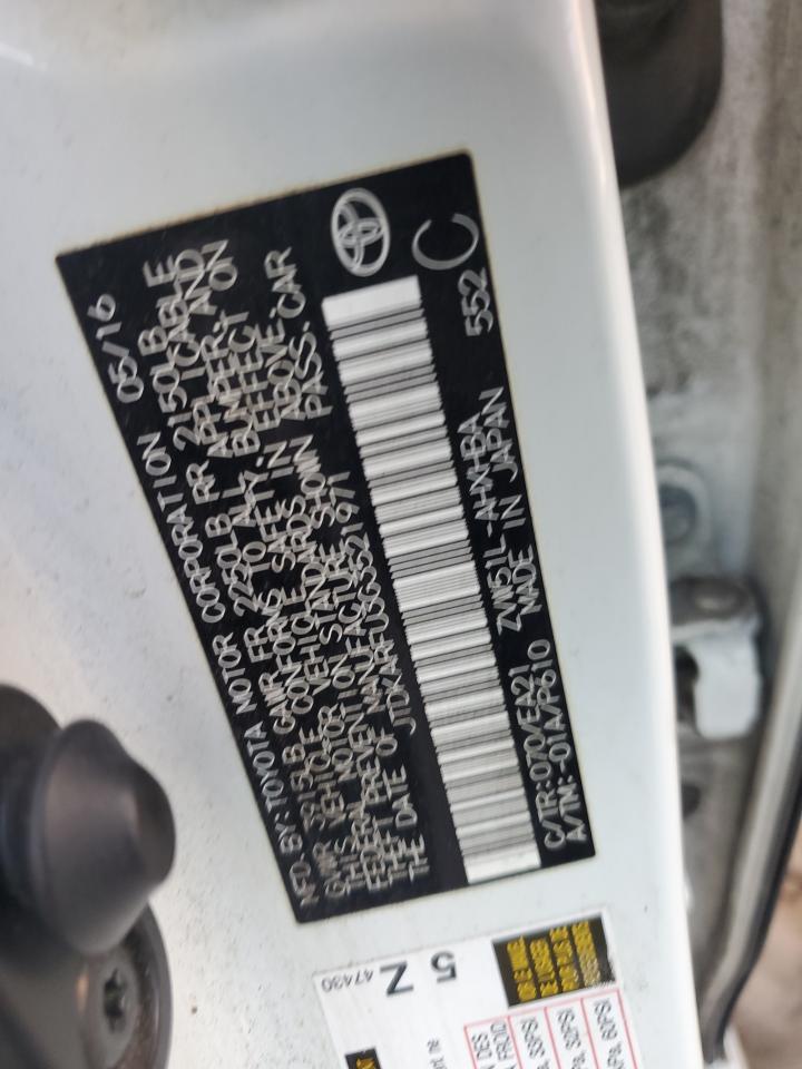 2016 Toyota Prius - Image 12