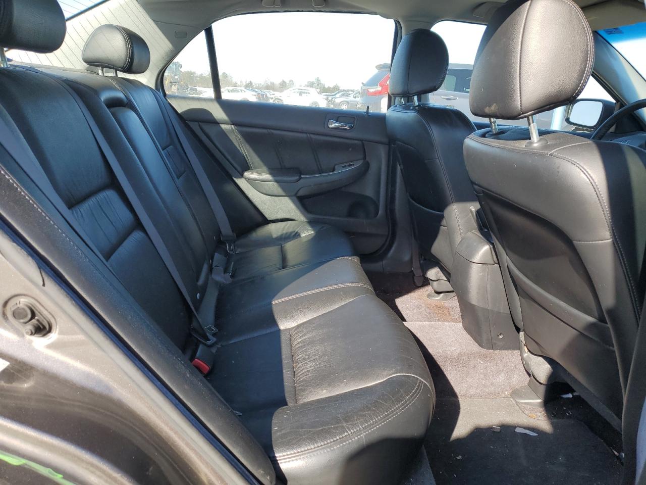 2006 Honda Accord - Image 10
