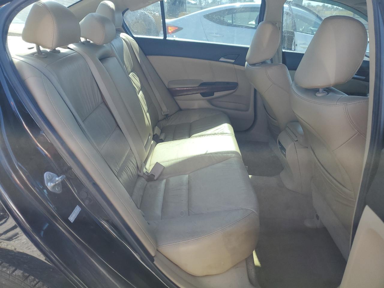2011 Honda Accord - Image 10