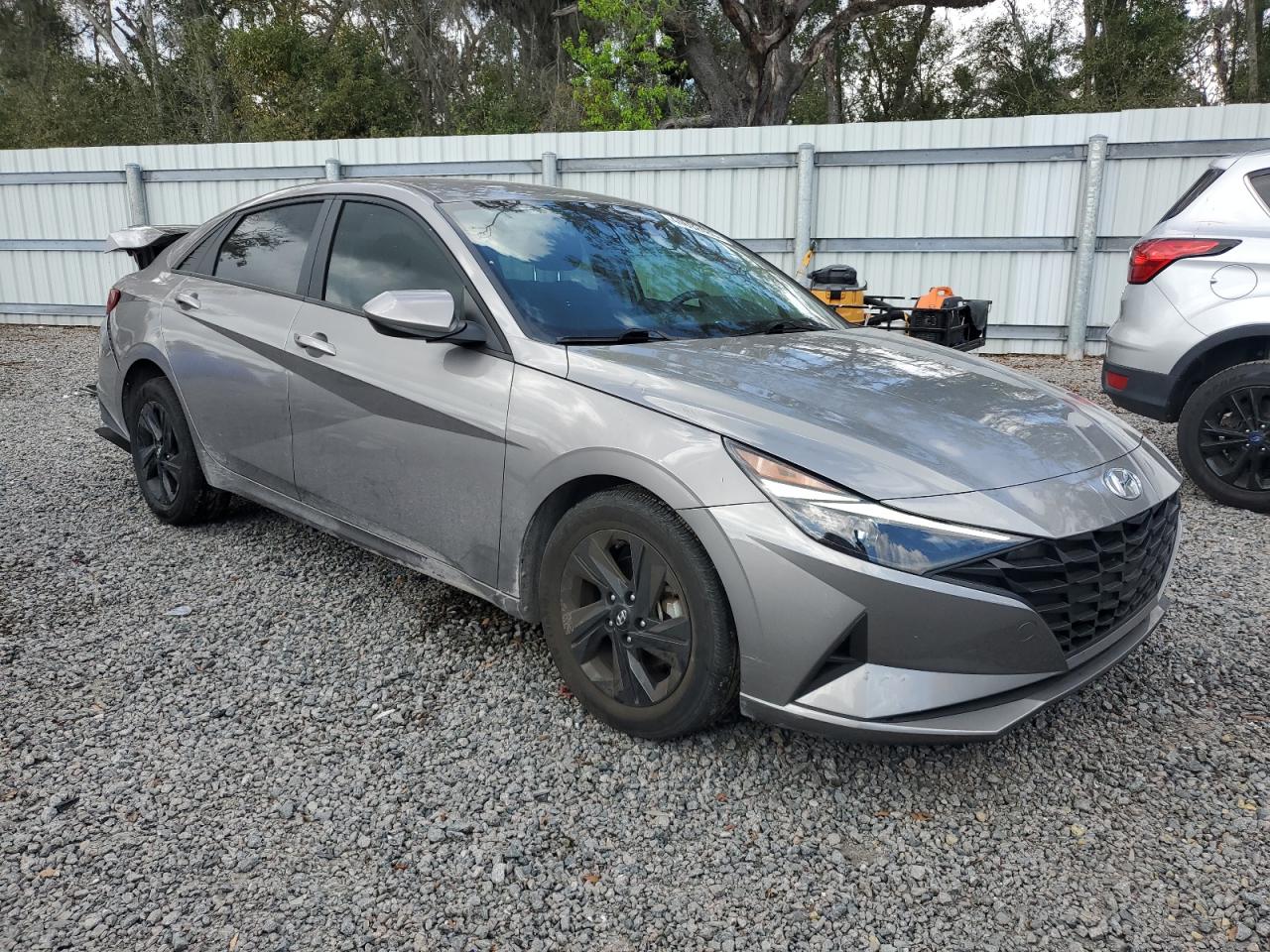 2023 Hyundai Elantra - Image 4