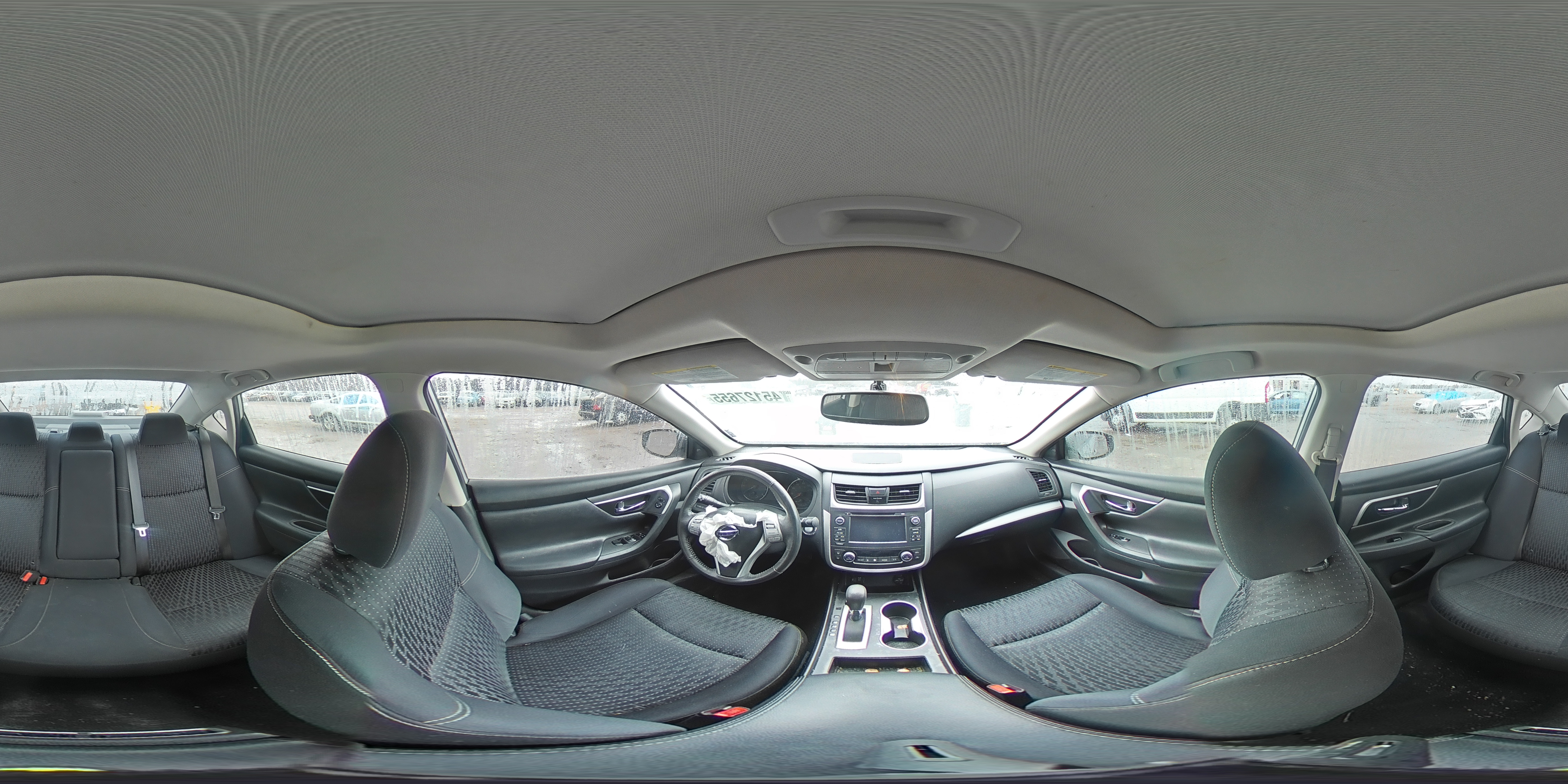 2017 Nissan Altima - Image 13