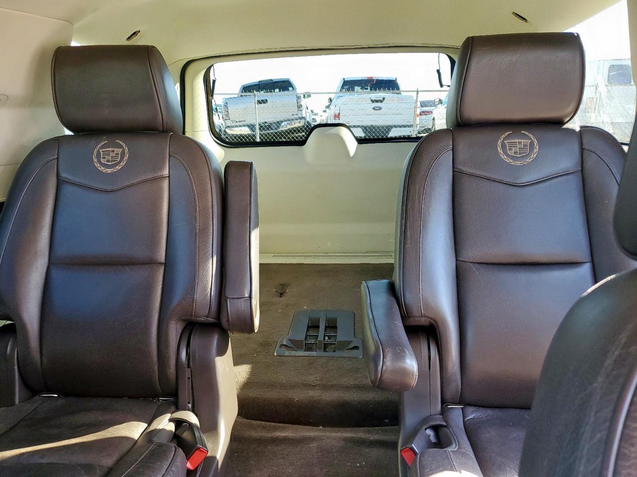 2013 Cadillac Escalade Platinum VIN: 1GYS3DEF8DR299804 Lot: 47114195