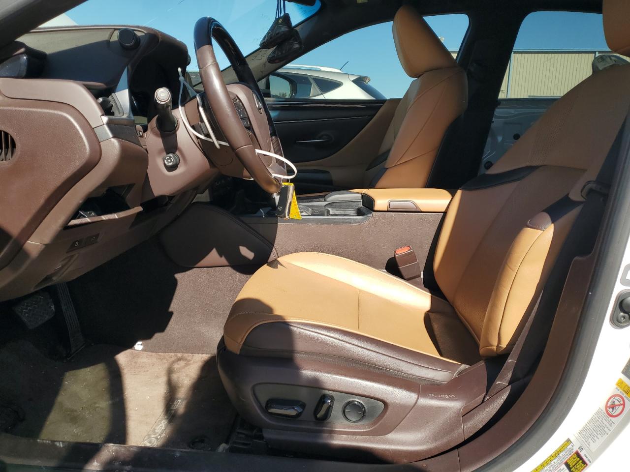 2019 Lexus ES - Image 7