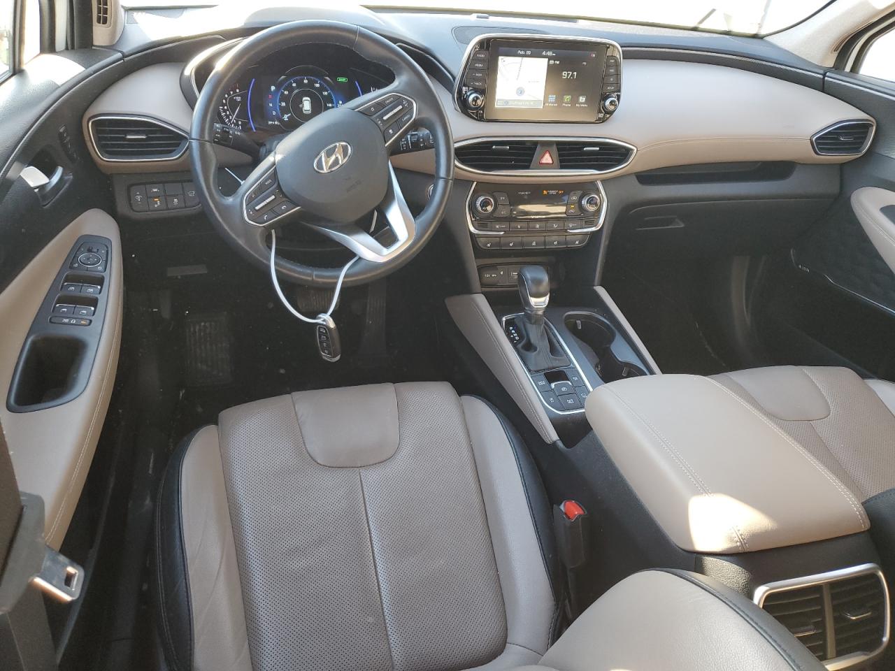 2020 Hyundai Santa Fe - Image 8