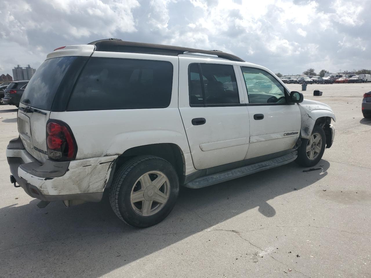 2003 Chevrolet TrailBlazer - Image 3