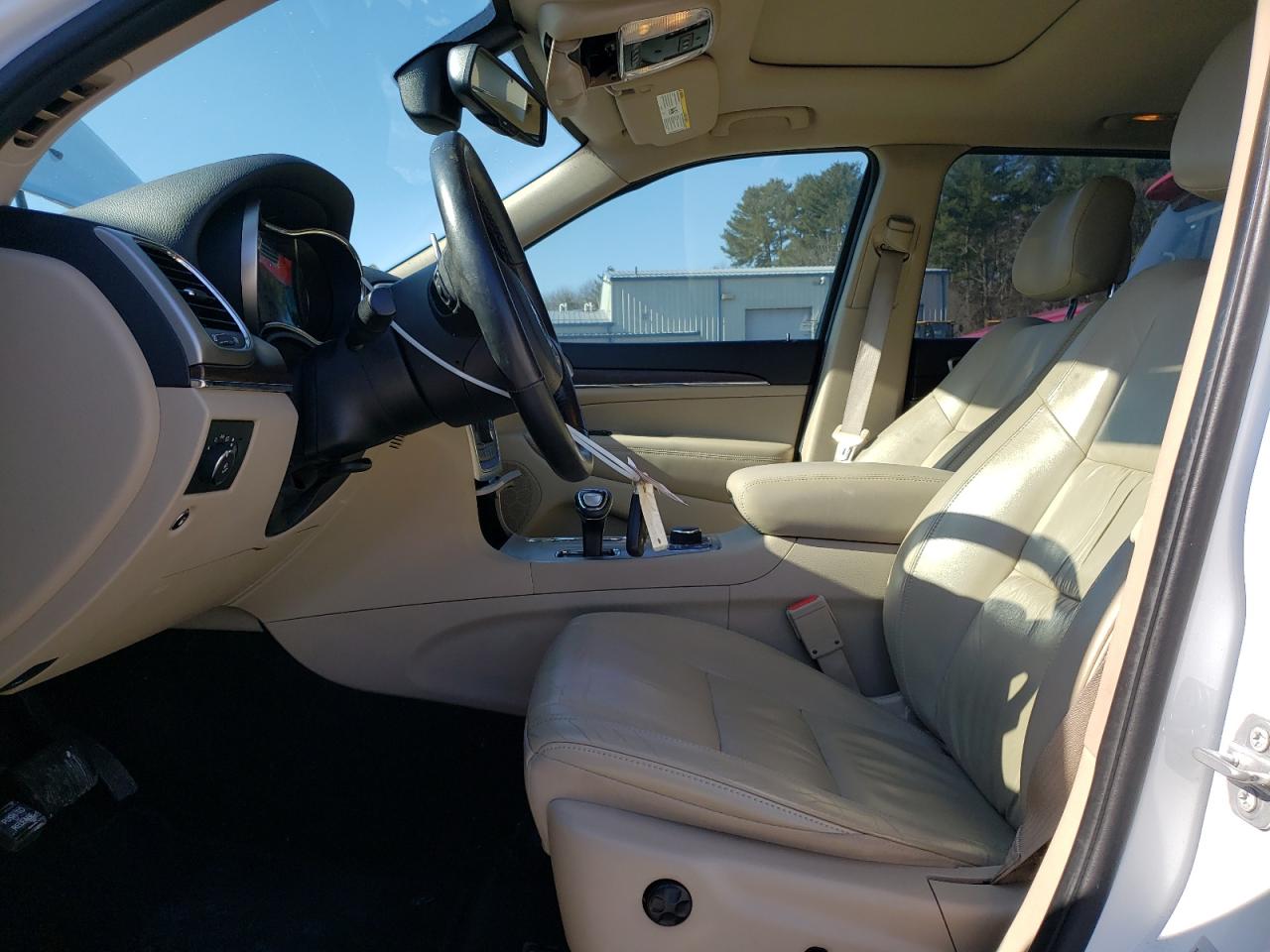 2015 Jeep Grand Cherokee - Image 7