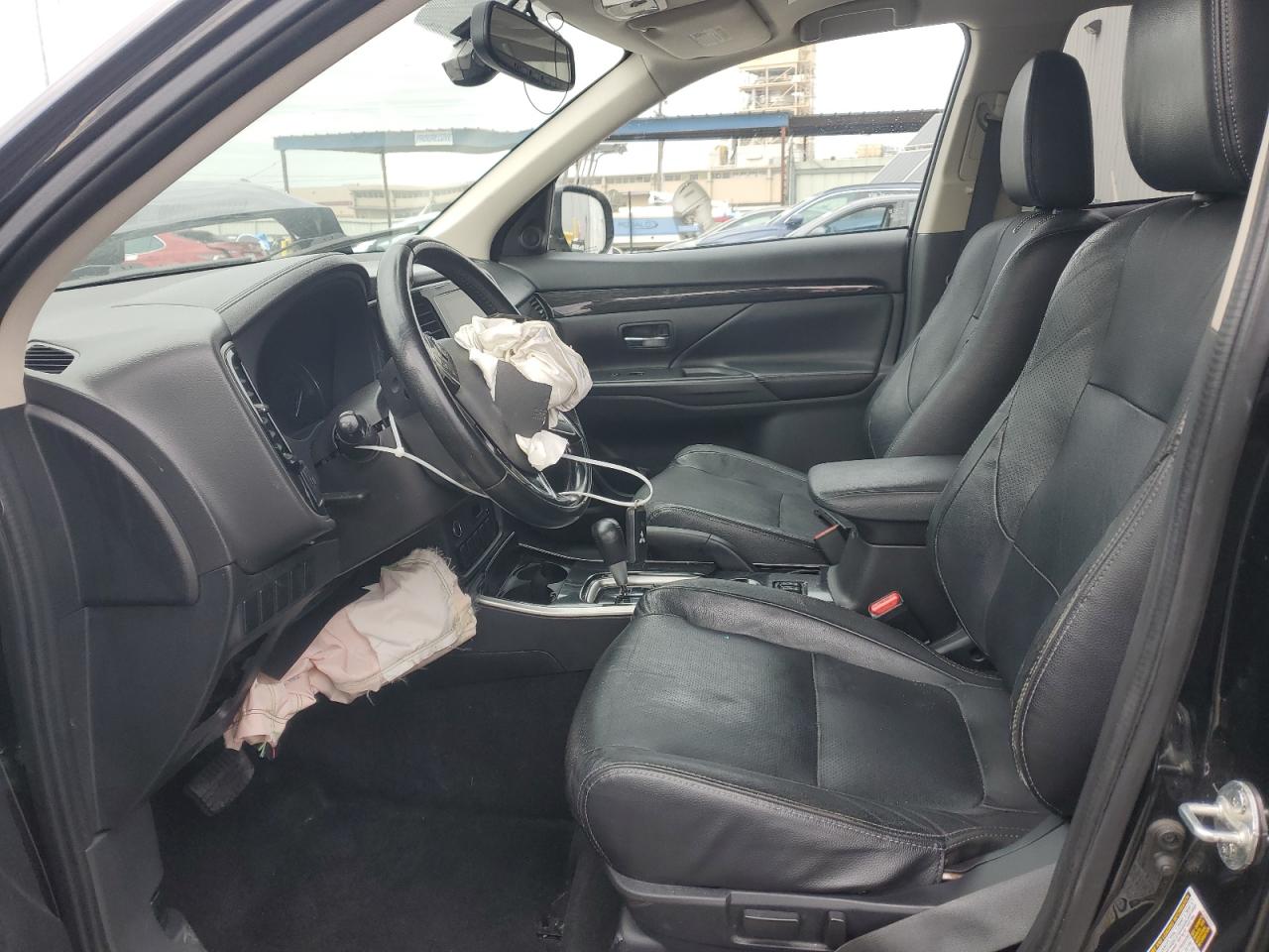 2017 Mitsubishi Outlander - Image 7