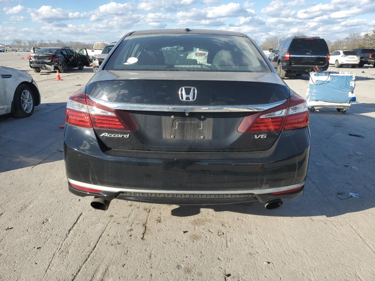 2017 Honda Accord - Image 6