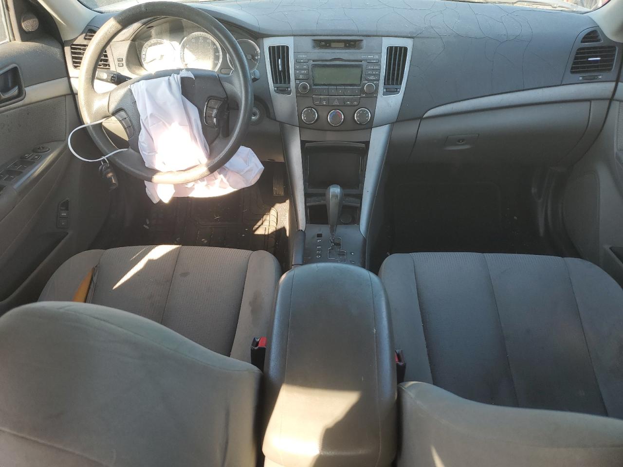 2009 Hyundai Sonata - Image 8
