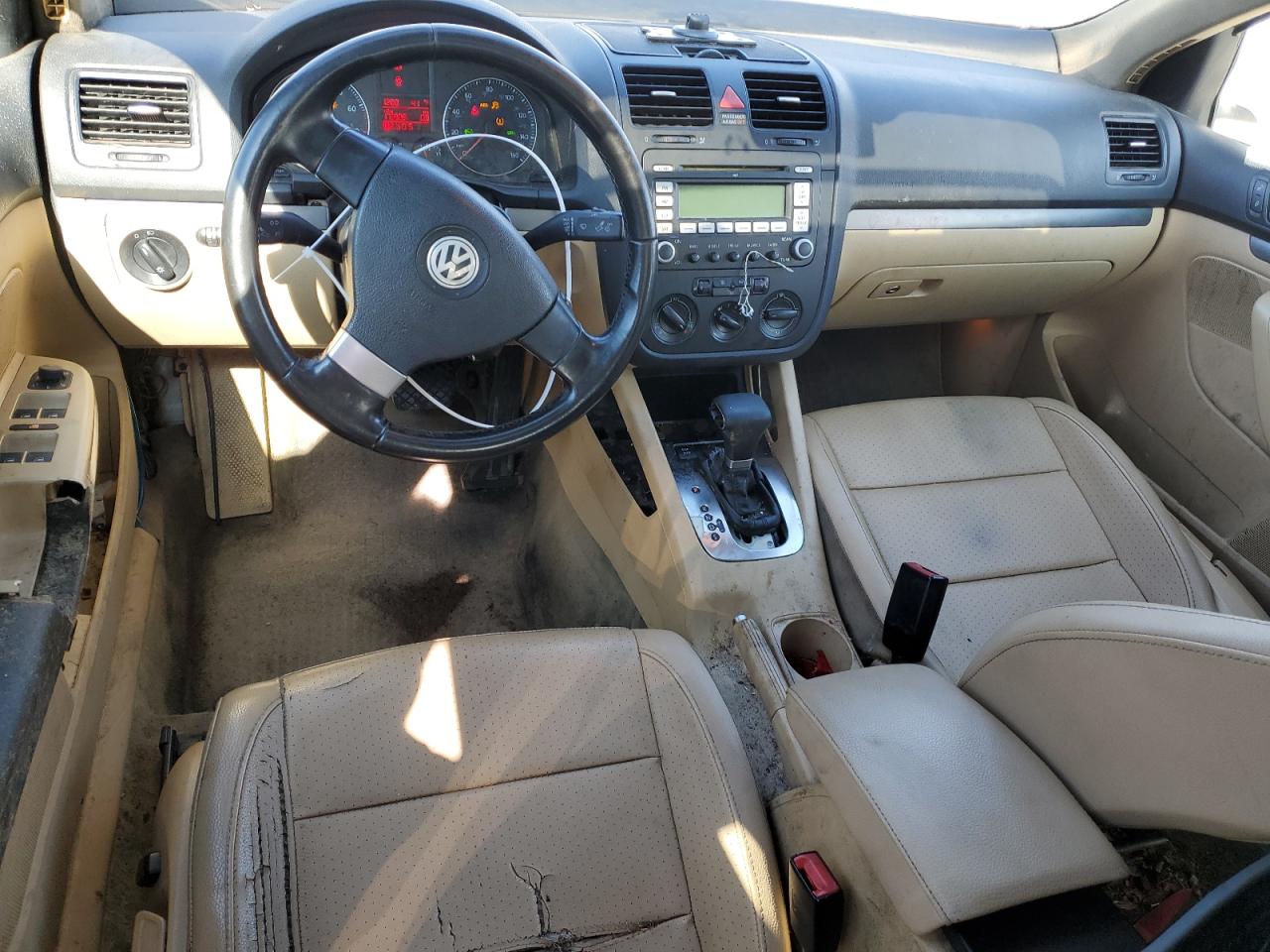 2009 Volkswagen Jetta - Image 8