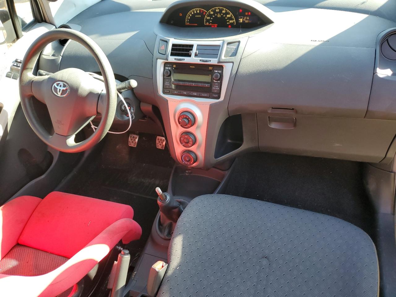 2009 Toyota Yaris - Image 8