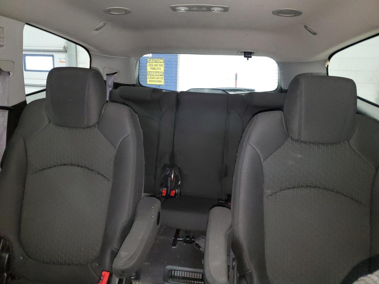2010 Chevrolet Traverse - Image 10