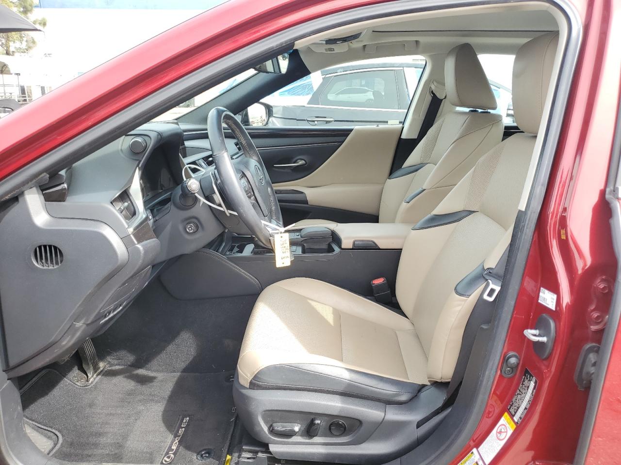 2019 Lexus ES - Image 7