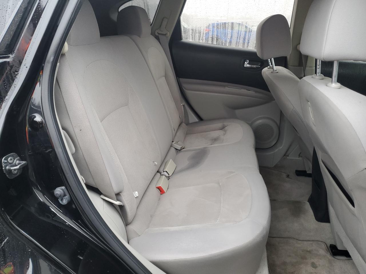 2015 Nissan Rogue - Image 11