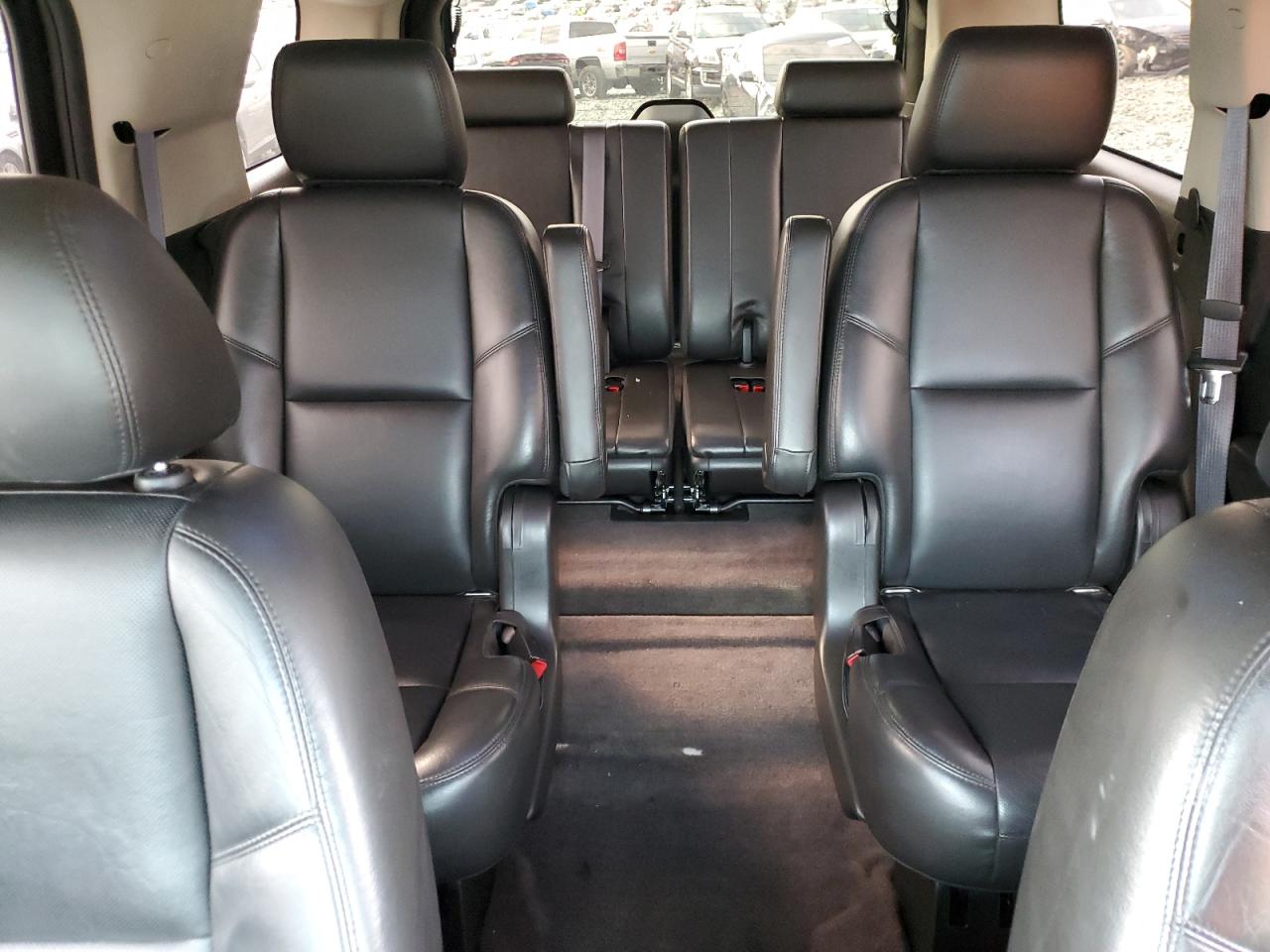 2011 GMC Yukon - Image 10