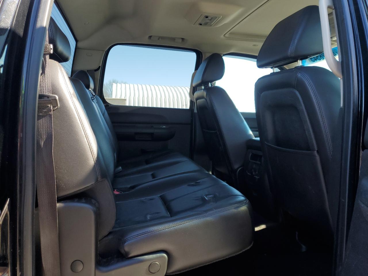 2009 GMC Sierra - Image 10
