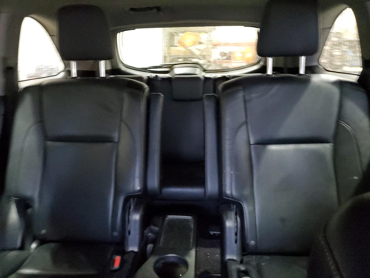 2016 Toyota Highlander - Image 10