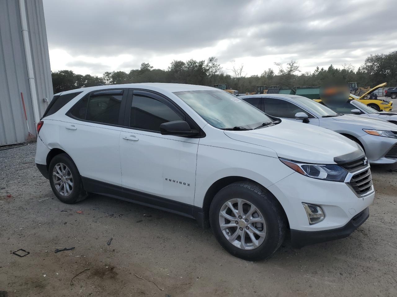 2021 Chevrolet Equinox - Image 4
