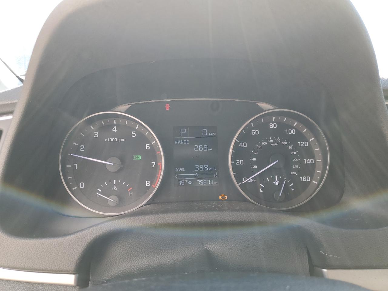 2018 Hyundai Elantra - Image 9