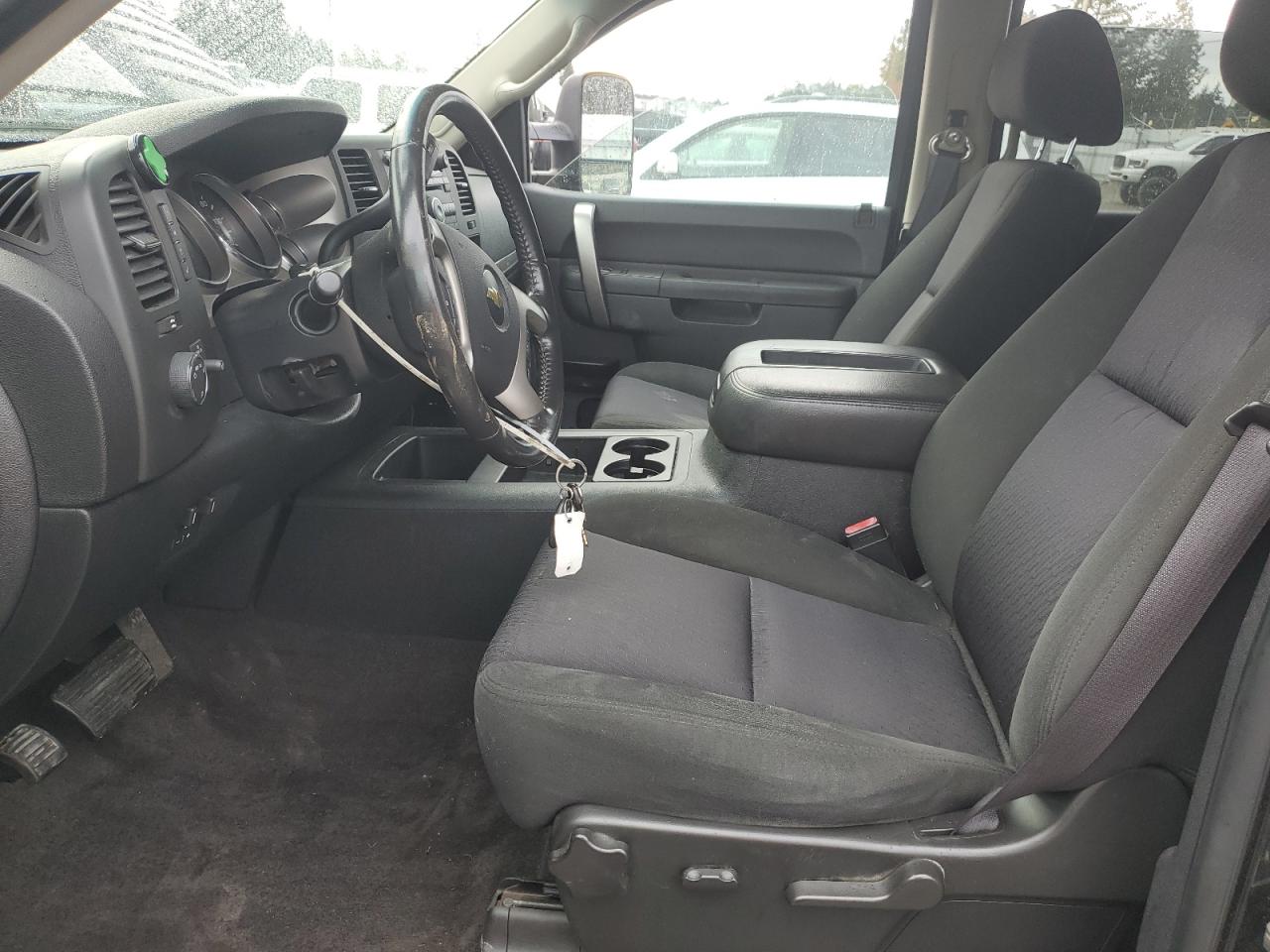 2011 Chevrolet Silverado - Image 7