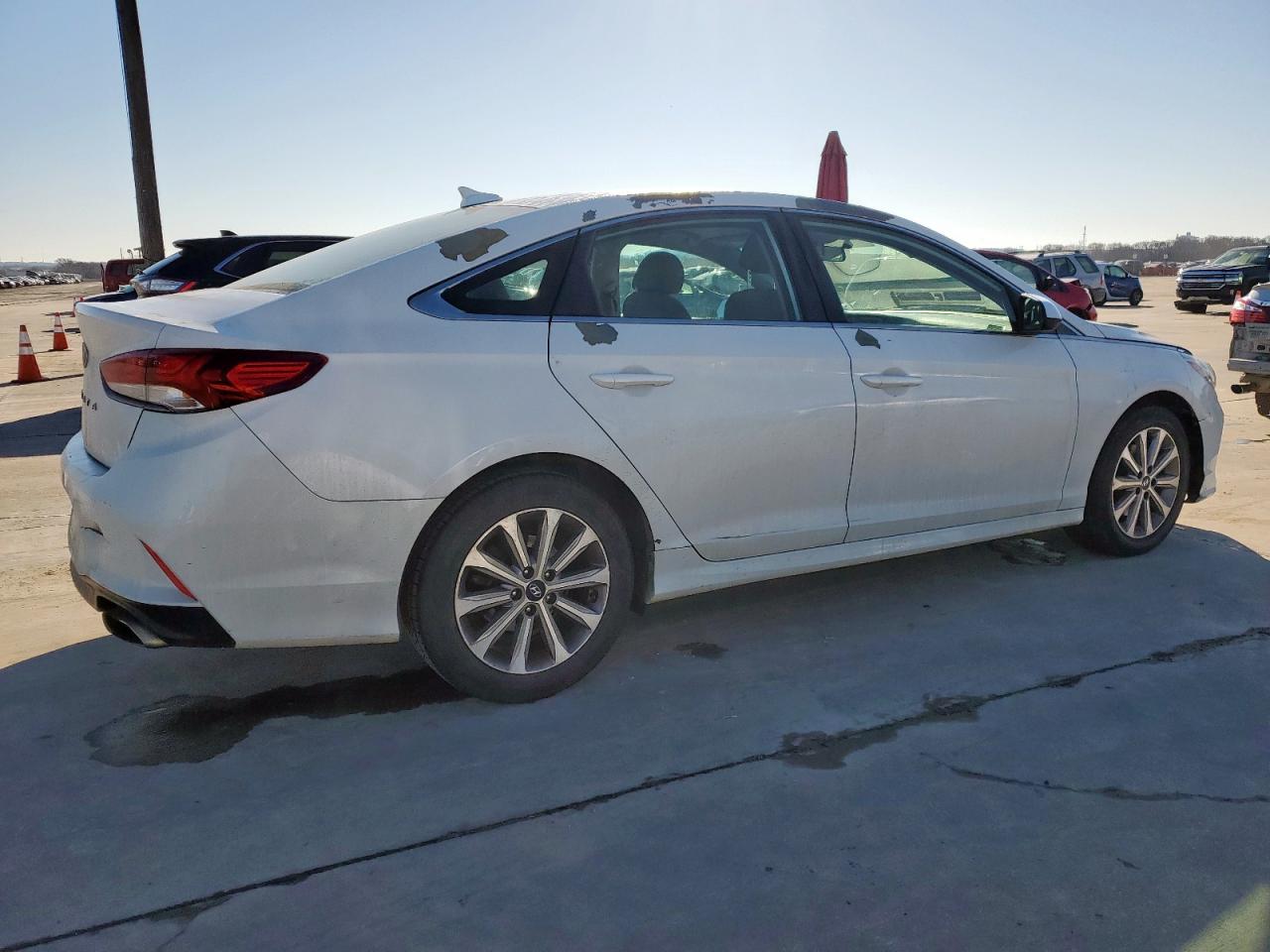 2018 Hyundai Sonata - Image 3