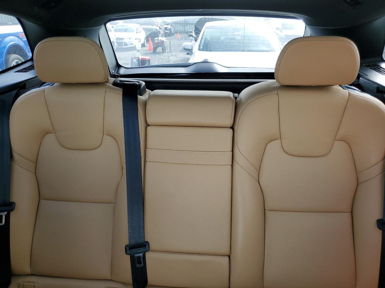 2020 Volvo XC60 - Image 10