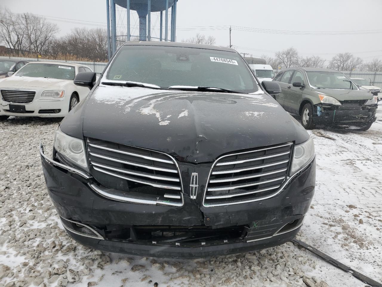 2017 Lincoln MKT - Image 5