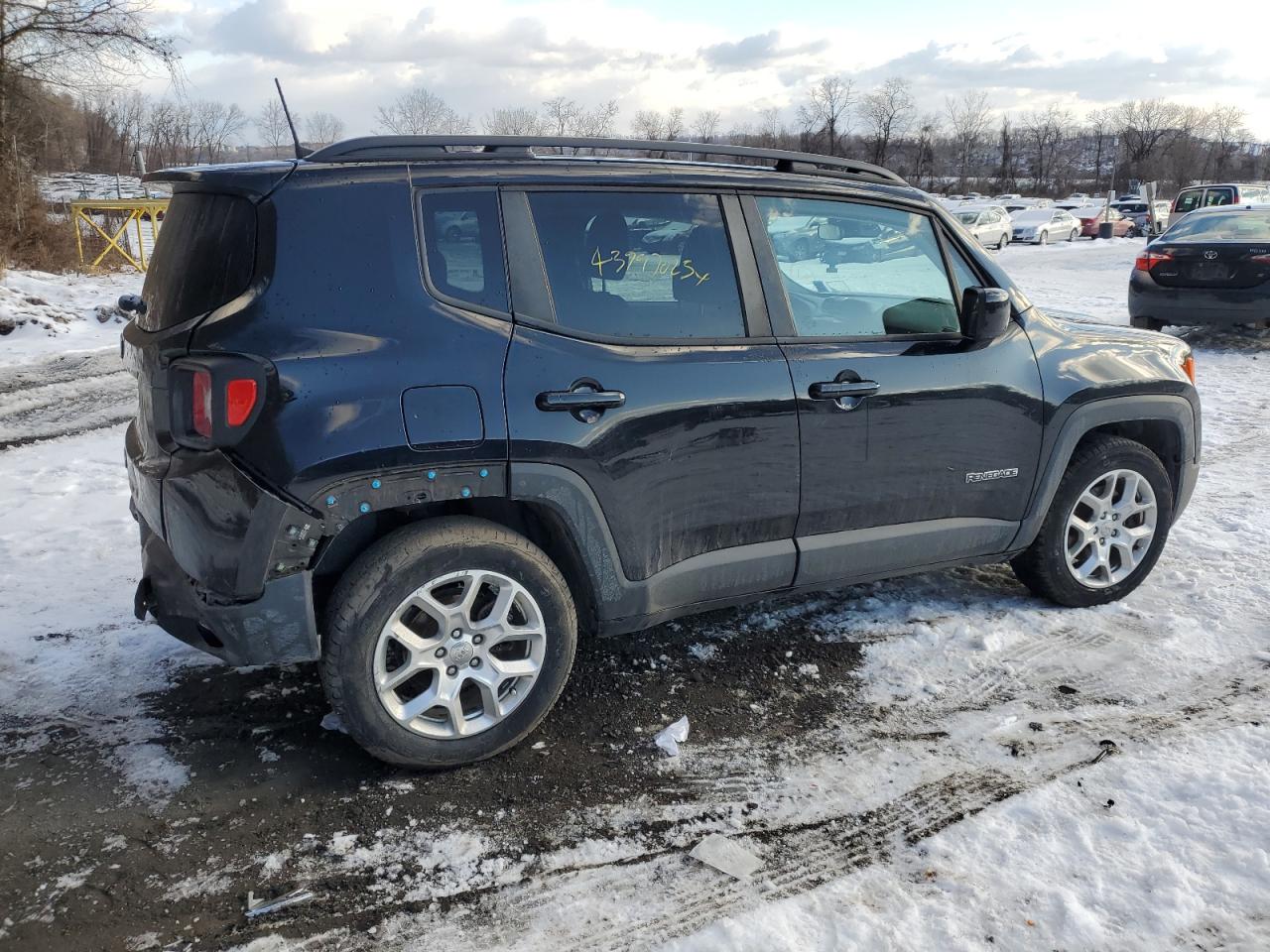 2018 Jeep Renegade - Image 3