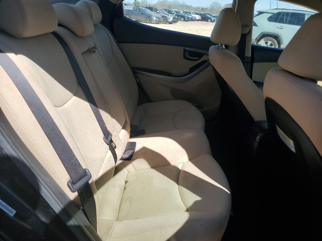 2013 Hyundai Elantra - Image 10